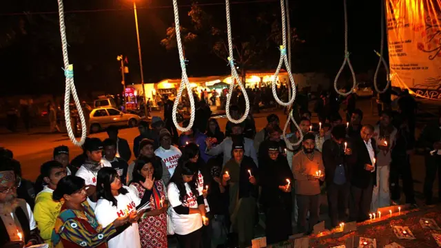 બળાત્કારના દોષીઓને ફાંસીની સજા