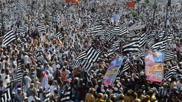 مولانا فضل الرحمان، جے یو آئی، آزادی مارچ