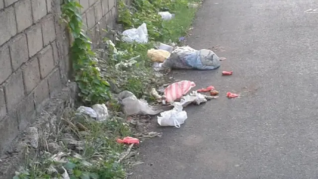 பாலித்தீனை பொது இடங்களிலும் வீசுவது இனிமேல் தண்டனைக்குரியது.