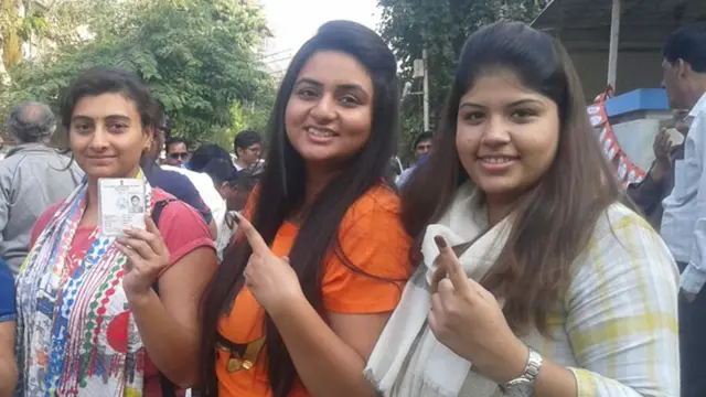 મતદાન બાદ મતદાતાઓ