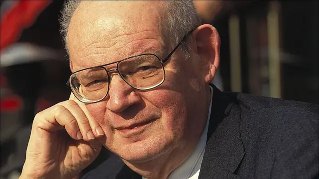 Benoit Mandelbrot