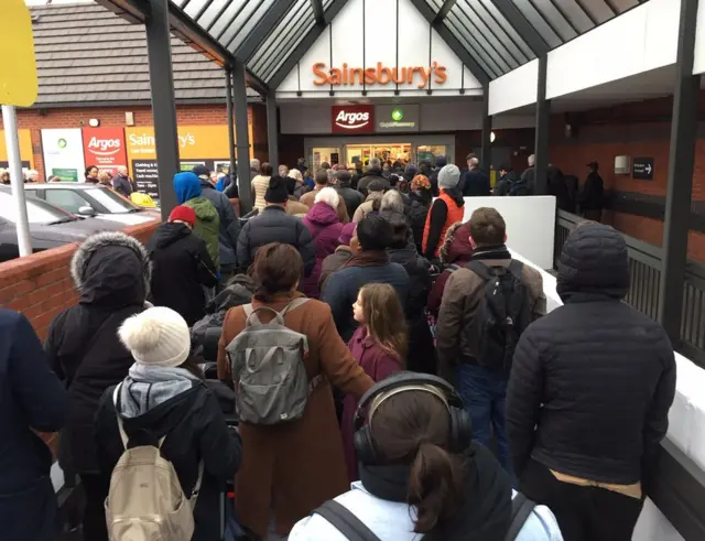 Магазин Sainsbury's