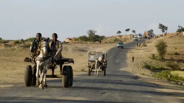 أناس على الطريق