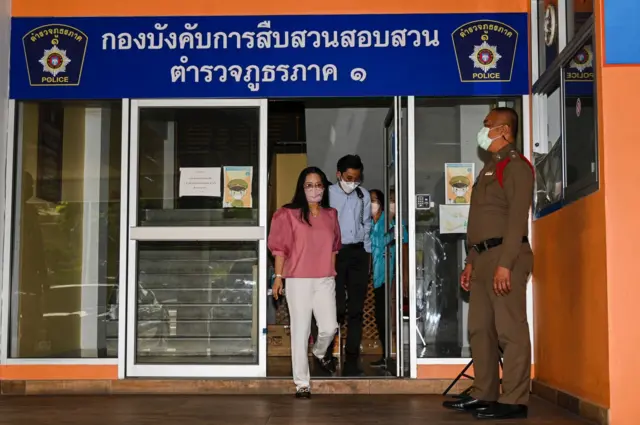 นางพนิดา ศิริยุทธโยธิน แม่ของแตงโม