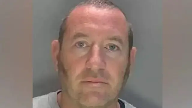 الضابط ديفيد كاريك اعترف بارتكاب 24 جريمة اغتصاب بحق نساء بريطانيات