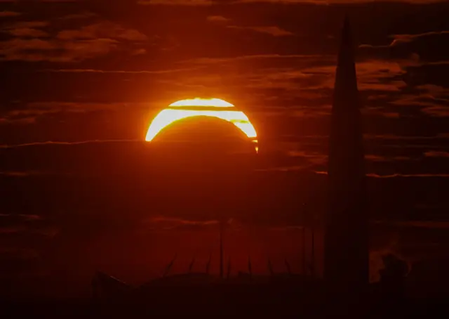 eclipse em São Petersburgo, Rússia