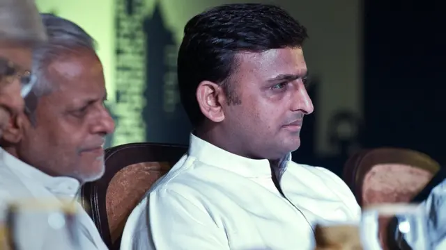 अखिलेश यादव