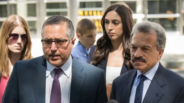 Abogados Mark Agnifilo y Paul DerOhannesian