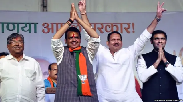 उदयनराजे भोसले यांनी भाजपमध्ये प्रवेश केला आहे.