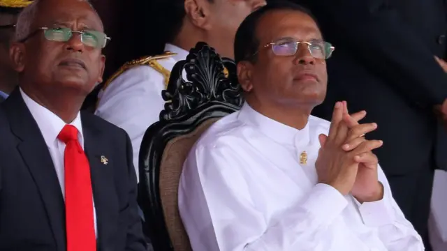 தானே அதிகாரத்தை குறைத்த ஜனாதிபதி