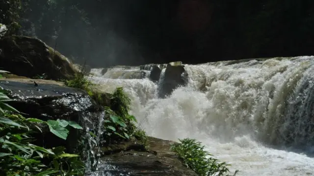 নাফাখুম ঝর্ণা