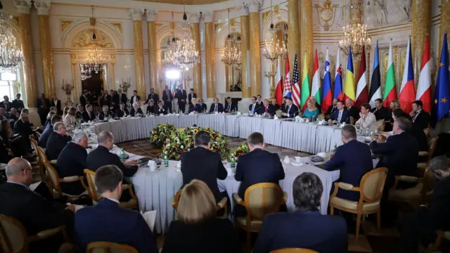 نشست کشورهای منطقه