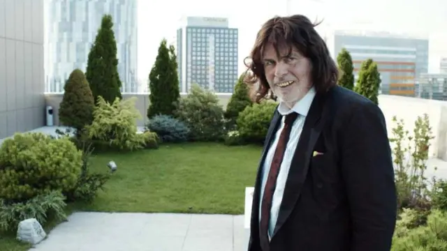 Кадр из фильма "Тони Эрдманн"