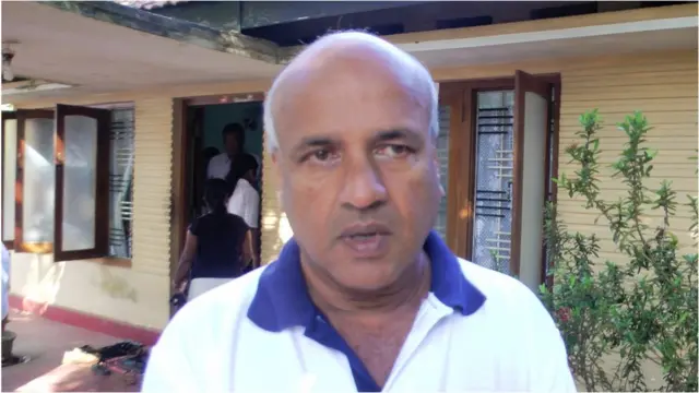 විදුහල්පතිනියගේ සැමියා - තිලකරත්න අබේසිංහ