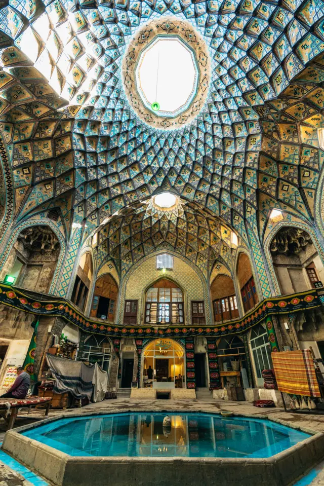 ووتیارا خام عکاس مشهور فرانسوی