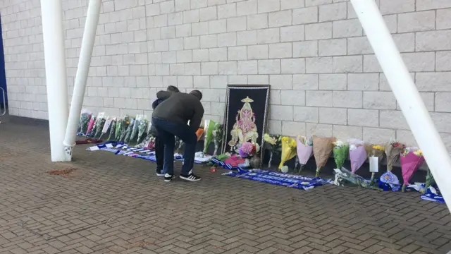 Ubax dhigga Garoonka King Power Stadium ka socda