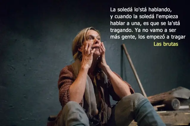 Actriz de Las Brutas versión inglesa-