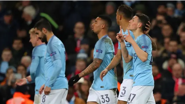 Les joueurs de Manchester contre les Allemands du Shalke O4 en 16e de finale de la Ligue des Champions.
