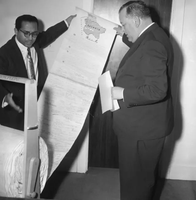 काश्मीरवरील 10 लाख हस्ताक्षरांची याचिका