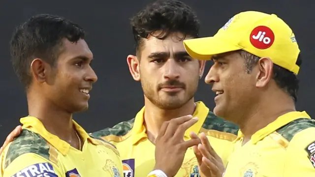 धोनी और मथीशा पथिराना