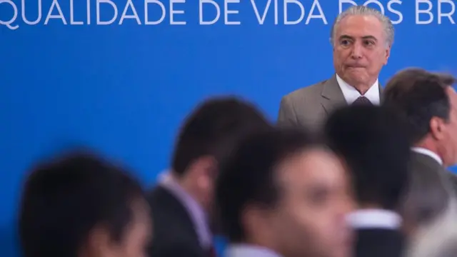 Para ultrapassar a crise econômica, Temer propôs plano controversoganhar na bet365controle dos gastos públicos