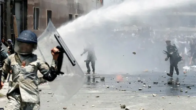 د کابل لاريون