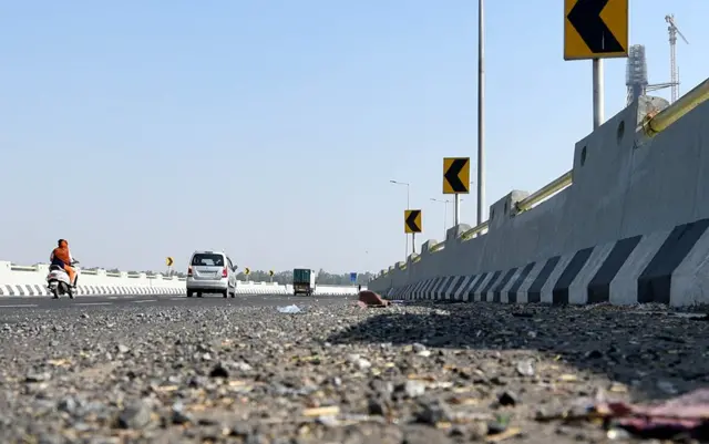 தினமணி: புத்தாண்டு கொண்டாட்டம்: சாலை விபத்தில் 6 பேர் சாவு; 234 பேர் காயம்