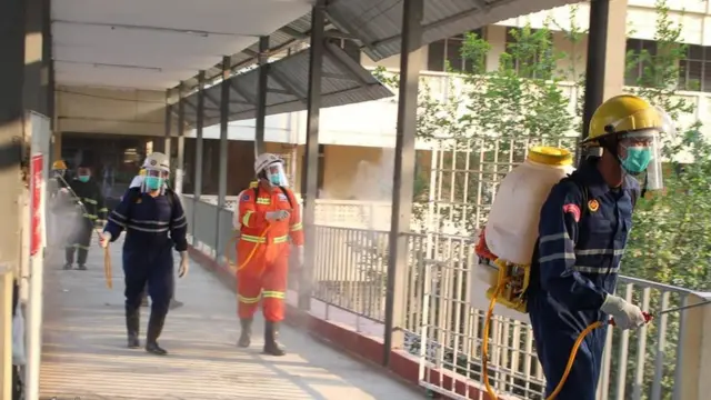 ပိုးတွေ့လူနာတွေရှိလာပြီးနောက် အင်းစိန်ဆေးရုံကို ပိုးသတ်ဆေးဖျန်း