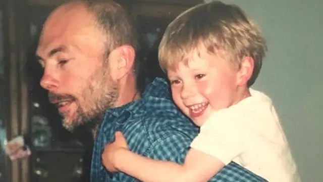 ماكس ووالده