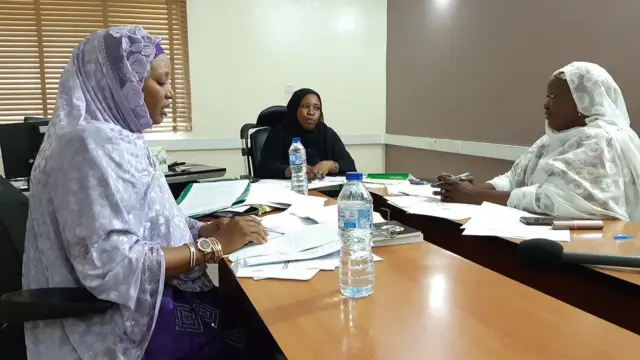 Alkalan gasar Hikayata kenan suke bakin aikin tantance labarin da ya yi wa saura zarra na shekarar 2019.