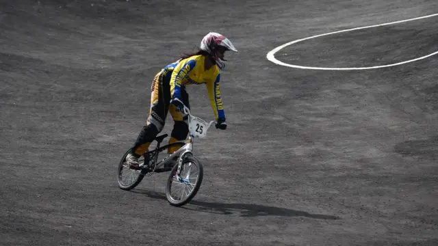 แข่งขันในนามทีมชาติครั้งแรก