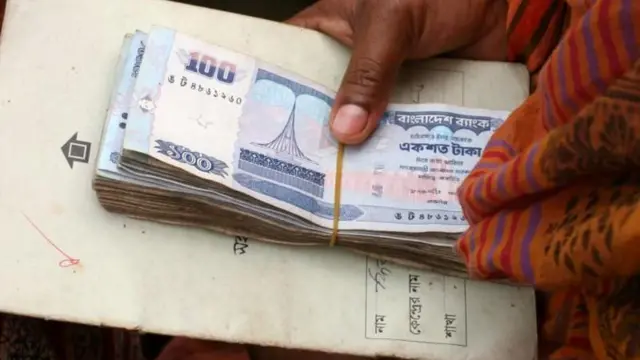  ঋণের টাকা জমা দিলেও সেই টাকা হিসেবে না আসার ঘটনাও আছে