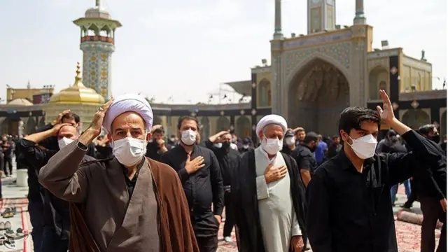 تعطیلات روزهای تاسوعا و عاشورا امسال با تعطیلاتی که از سوی ستاد کرونا برای مقابله با ویروس اعمال شده، همزمان است