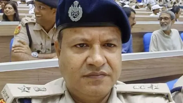 پولیس ڈپٹی کمشنر ایم این تیواری