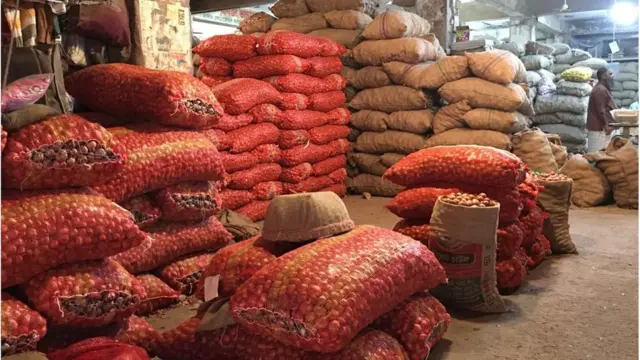 মিশর ও মিয়ানমার থেকে পেঁয়াজ আমদানি করার কথা জানিয়েছে সরকার