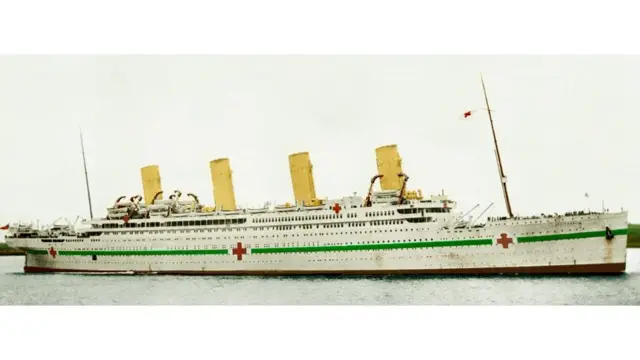 Cuando el Britannic fue reconvertido en buque-hospital tenía este aspecto.