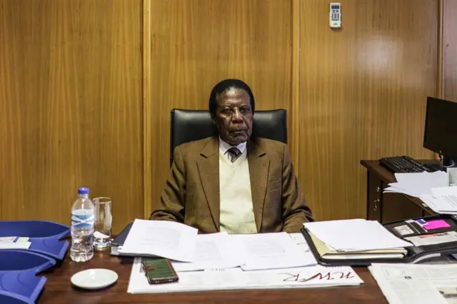 Намибиянинг бош музокарачиси Доктор Зед Нгавиру