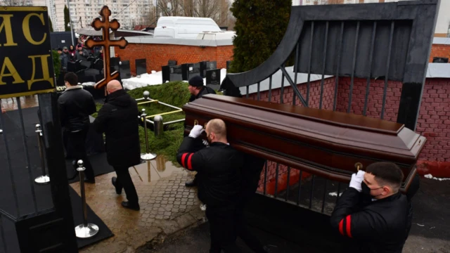 Alexei Navalny funeral: Pictures and moments as ogbonge Russian ...