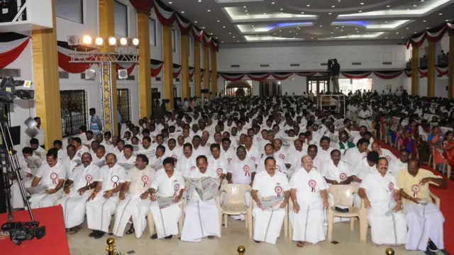 அ.தி.மு.கவின் பொதுக்குழு கூட்டம்