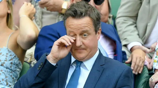 Дэвид Кэмерон на теннисном турнире в Уимблдоне в 2018 году