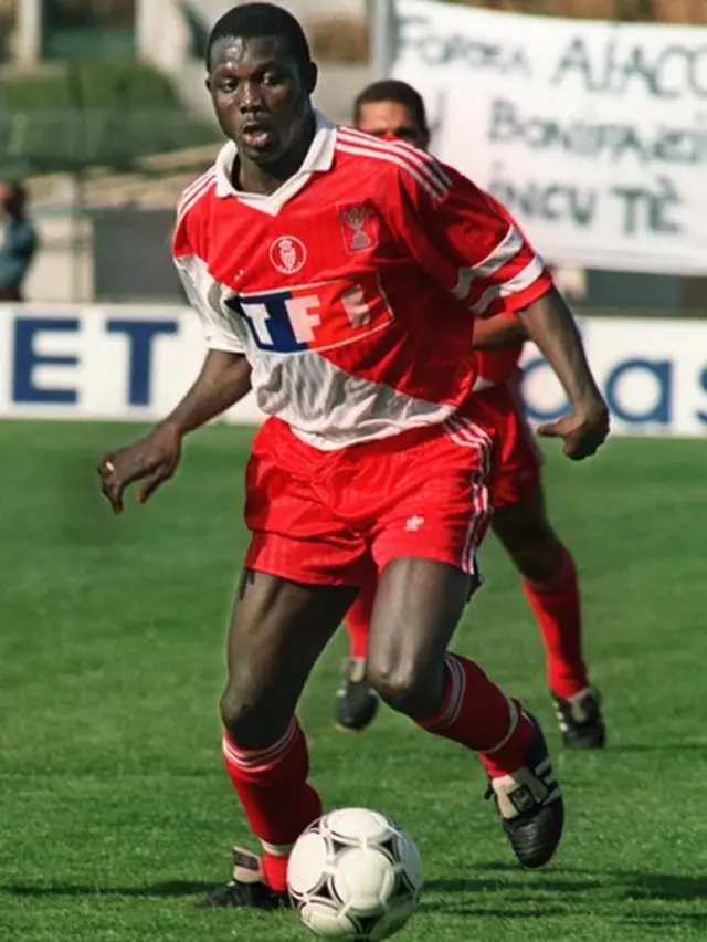 Mister George, lors d'un match de coupe de France contre Ajaccio le 22 avril 1992 (3-0).