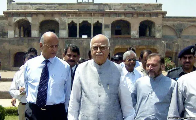 అడ్వాణీ