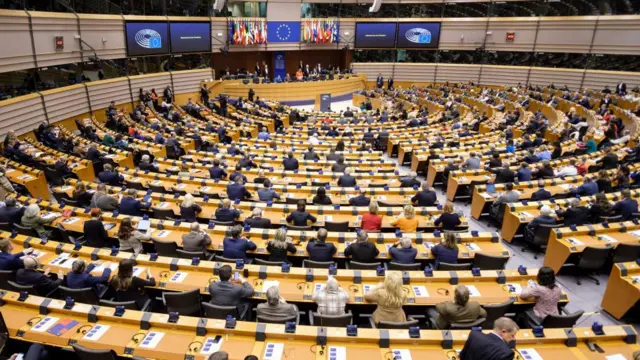 ব্রাসেলসে ইউরোপিয়ান পার্লামেন্ট অধিবেশন