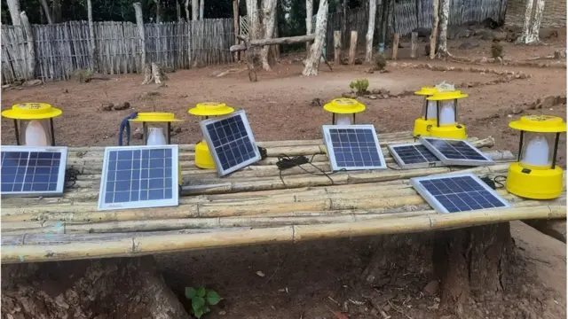 సోలార్ పవర్‌తో రాత్రిపూట కొండబడి హాస్టల్స్ లో వెలుగులు పరుచుకుంటాయి