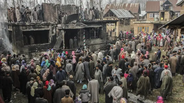 متاثرہ عمارتیں