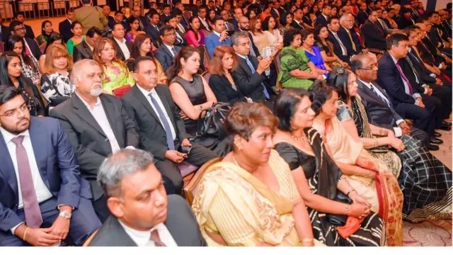 ජනපති ලන්ඩන් හමුවට පැමිණි පිරියක්