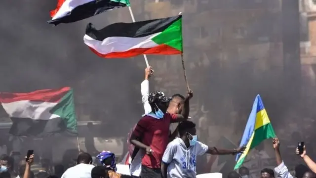 An shafe kwanaki ana zanga zangar goyon baya da kuma adawa da sojoji a Khartoum