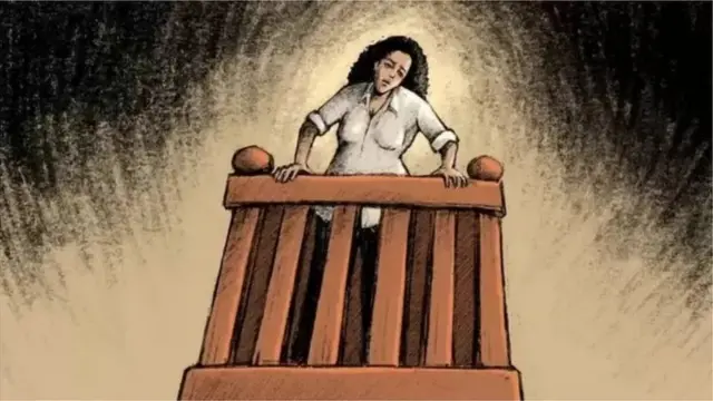 కోర్టులో మహిళ