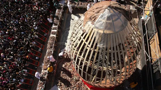 пасхальне яйце із шоколаду
