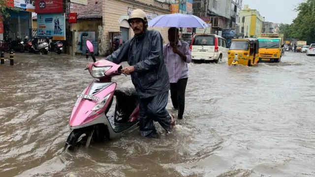 சென்னை மழை வாகன பராமரிப்பு